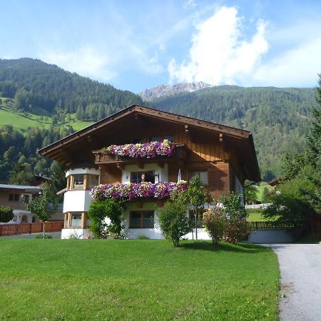 Ferienwohnung Haus Salchner Neustift im Stubaital Exterior foto